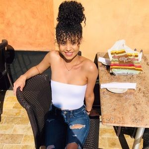 Meet your Posher, Ayreona